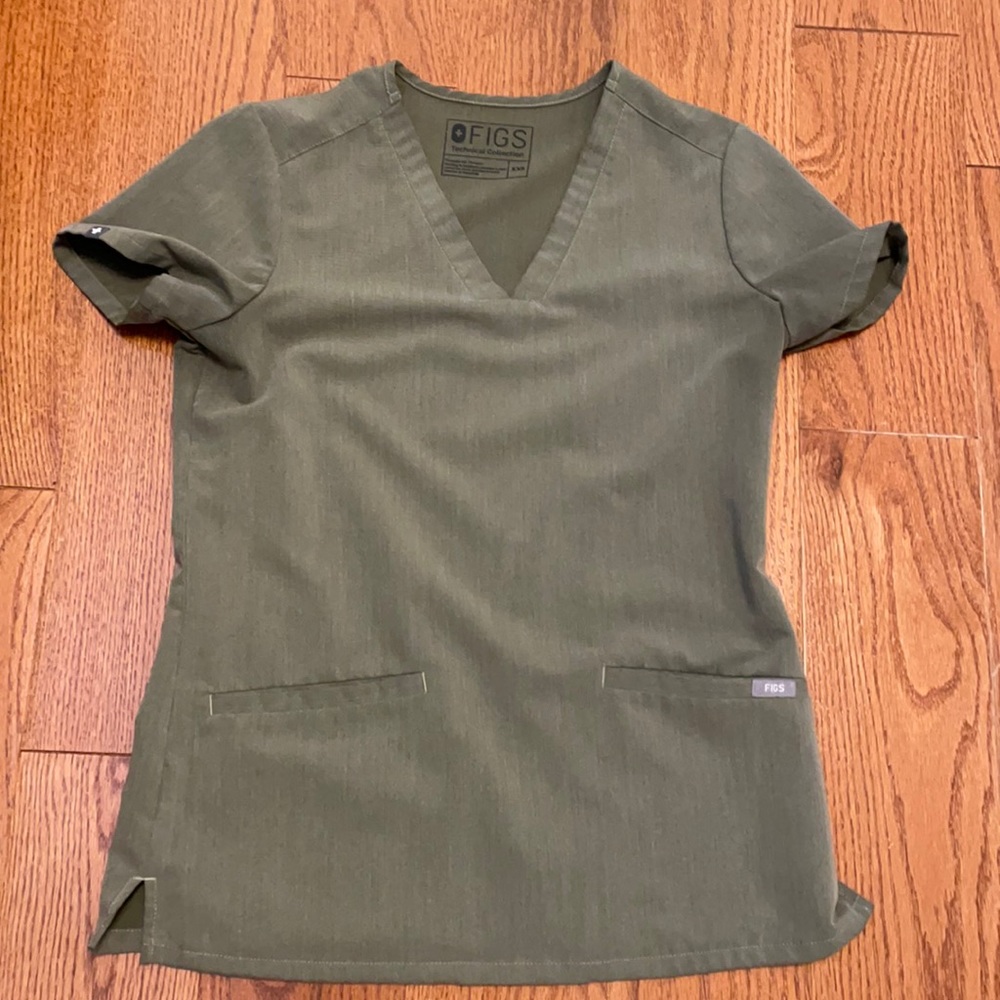 Figs green scrub top